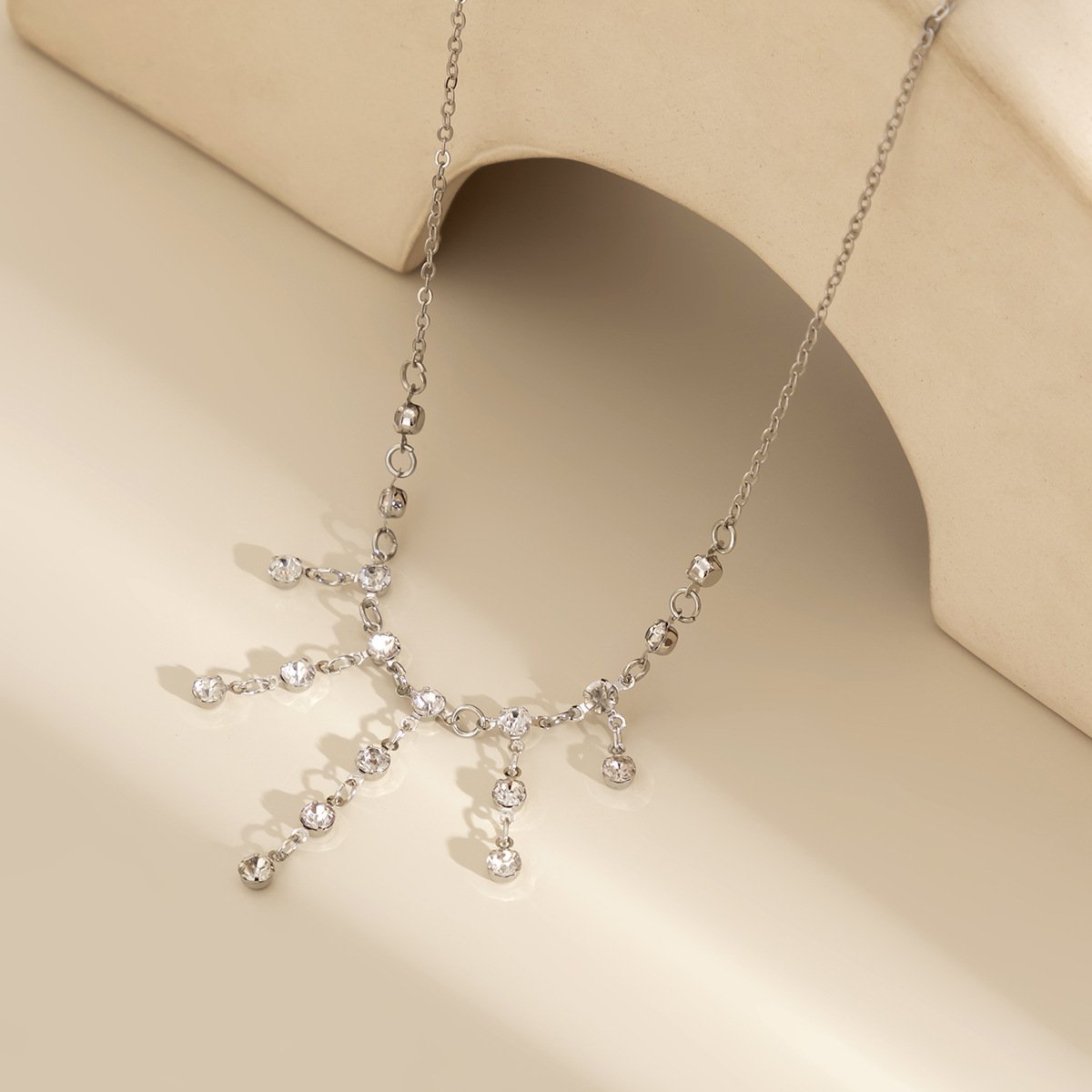 Jewelry Temperament Versatile Geometric Chain Necklace Simple Imitation Crystal Tassel Pendant Necklace Women