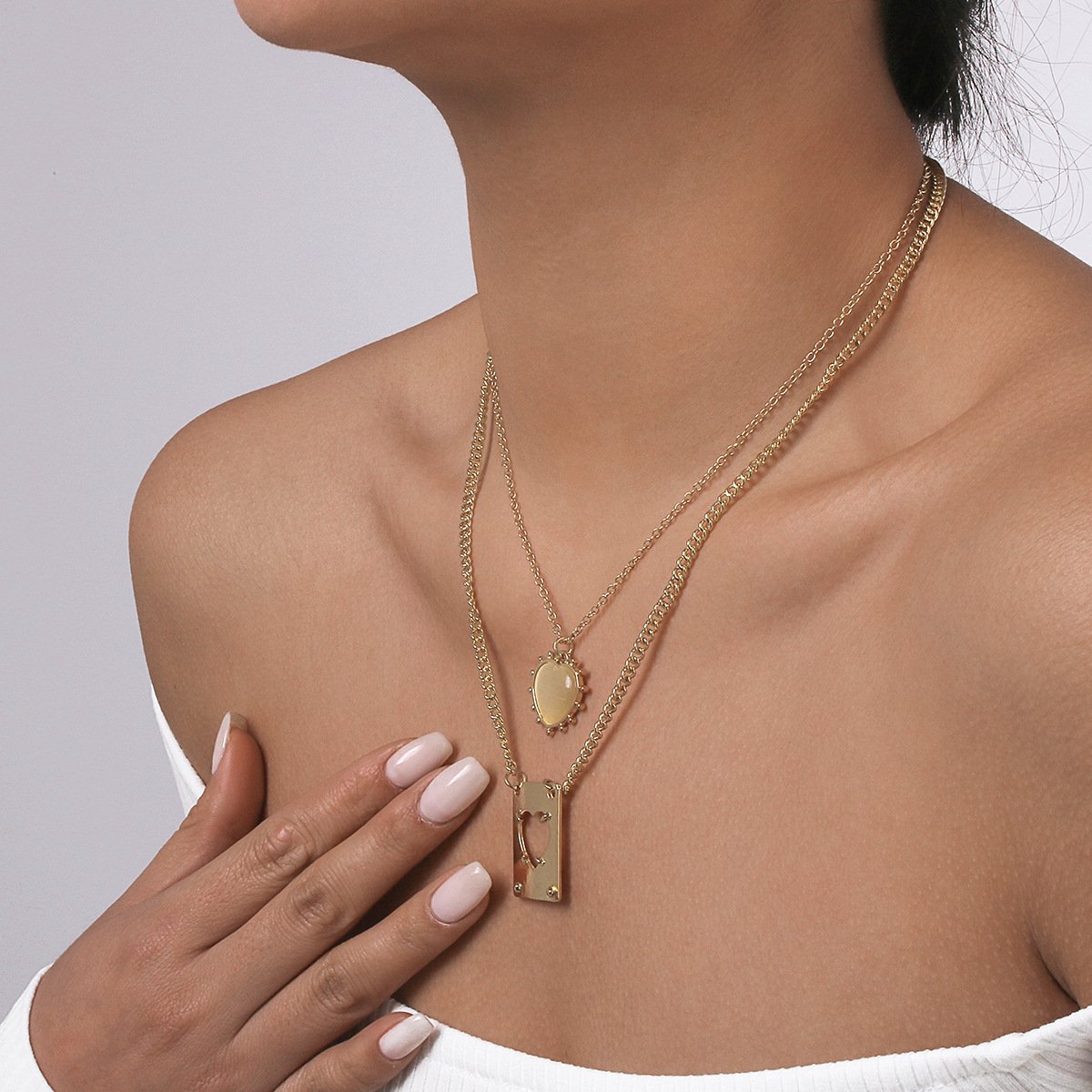 N1171 Internet celebrity temperament sweet and bitter necklace square brand hollow love resin metal pendant necklace