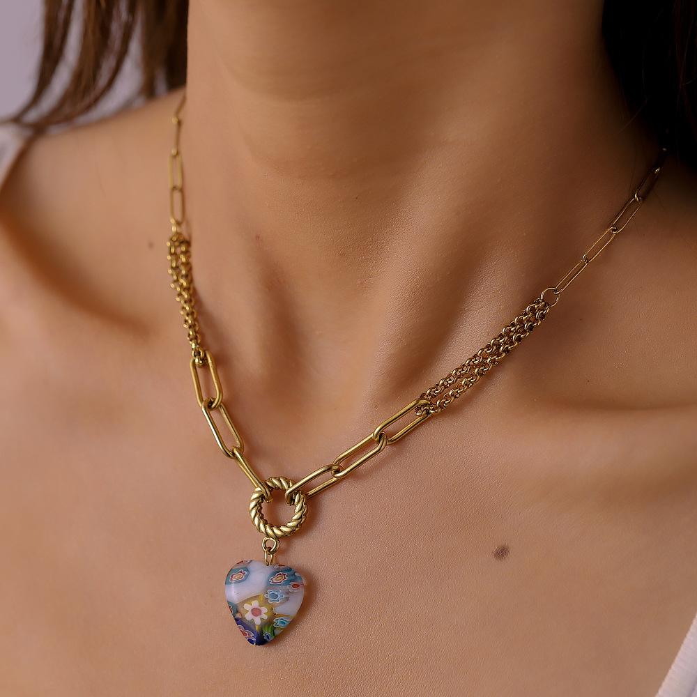 Personalized Stainless Steel Gold Love Glazed Flower Pendant Titanium Steel Sweet Cool Clavicle Necklace For Women