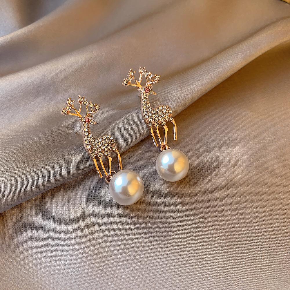 Christmas earrings temperament diamond elk earrings cute small animals pearl deer earrings earrings