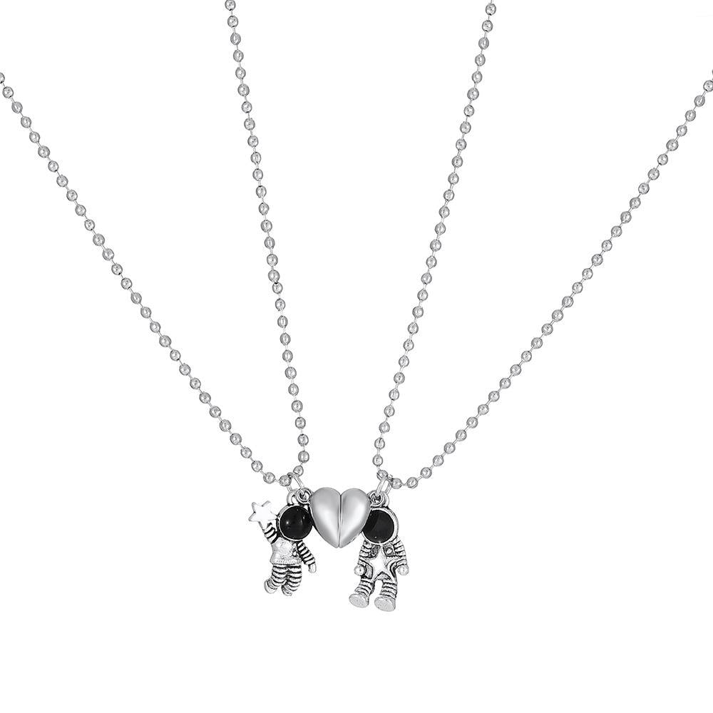 Astronaut Couple Necklace Fashion Personality Magnetic Love Astronaut Clavicle Chain Girlfriend Gift