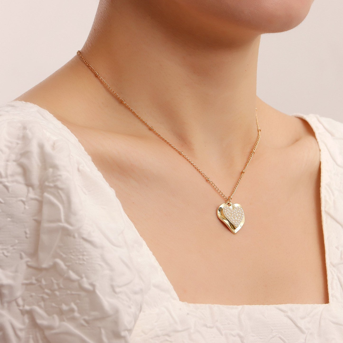 Jewelry ins simple and beautiful clavicle chain micro-inlaid diamond geometric love pendant necklace female accessories