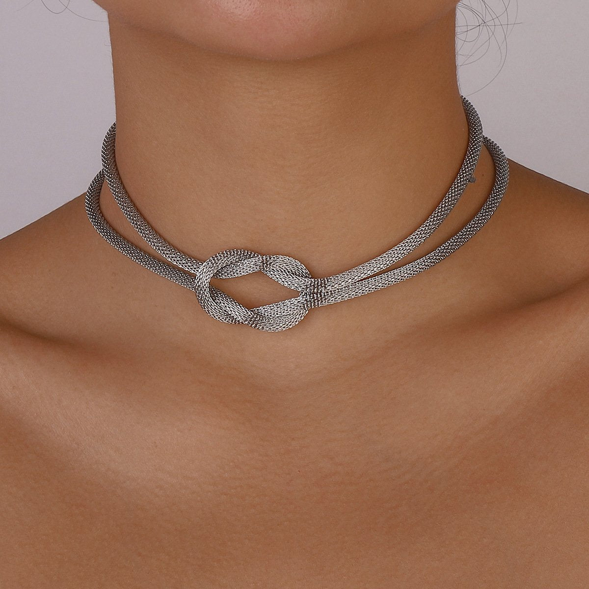 N1161 Creative Network Chain Necklace Women's French Light Luxury Buckle Knotted Necklace Cold and Personality Necklace