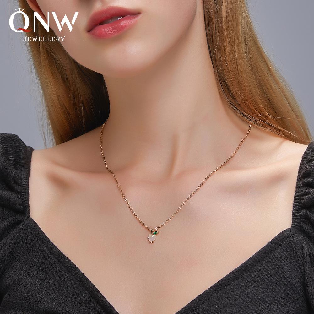 Small Fresh and Cute Peach Fruit Necklace Simple and Sweet Peach Pendant Clavicle Chain Vitality Girls Accessories