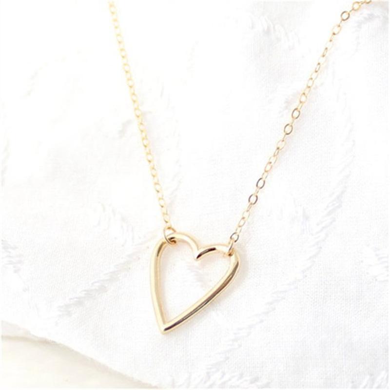 Jewelry Simple Sexy Hollow Love Peach Heart Heart Shape Short Necklace Clavicle Chain Necklace Female