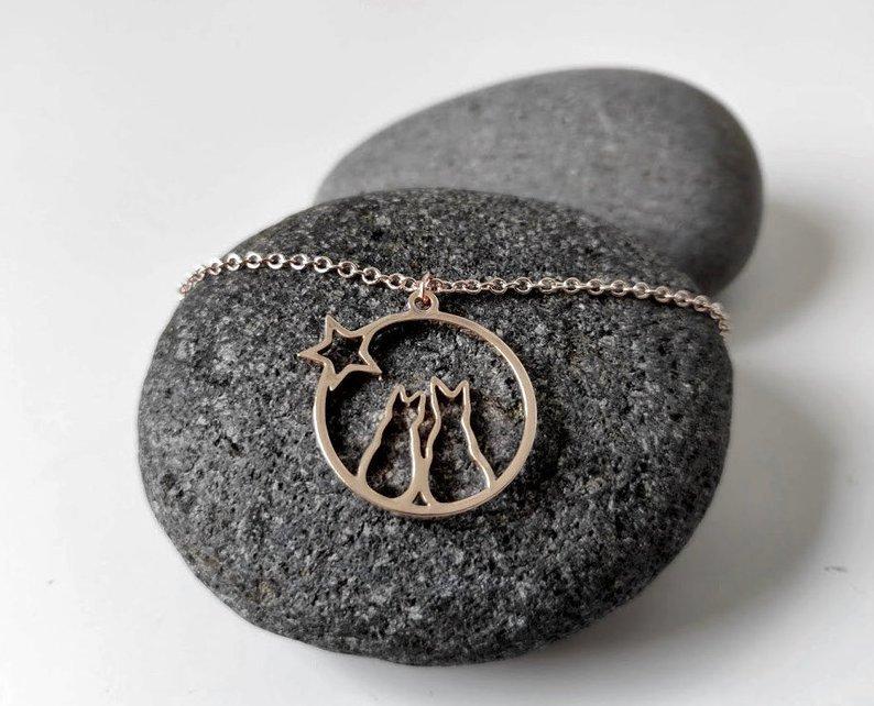 19 Years Hollow Cat Necklace Couple Star Cat Watching Meteor Shower Pendant Sweet and Cute Girls Jewelry