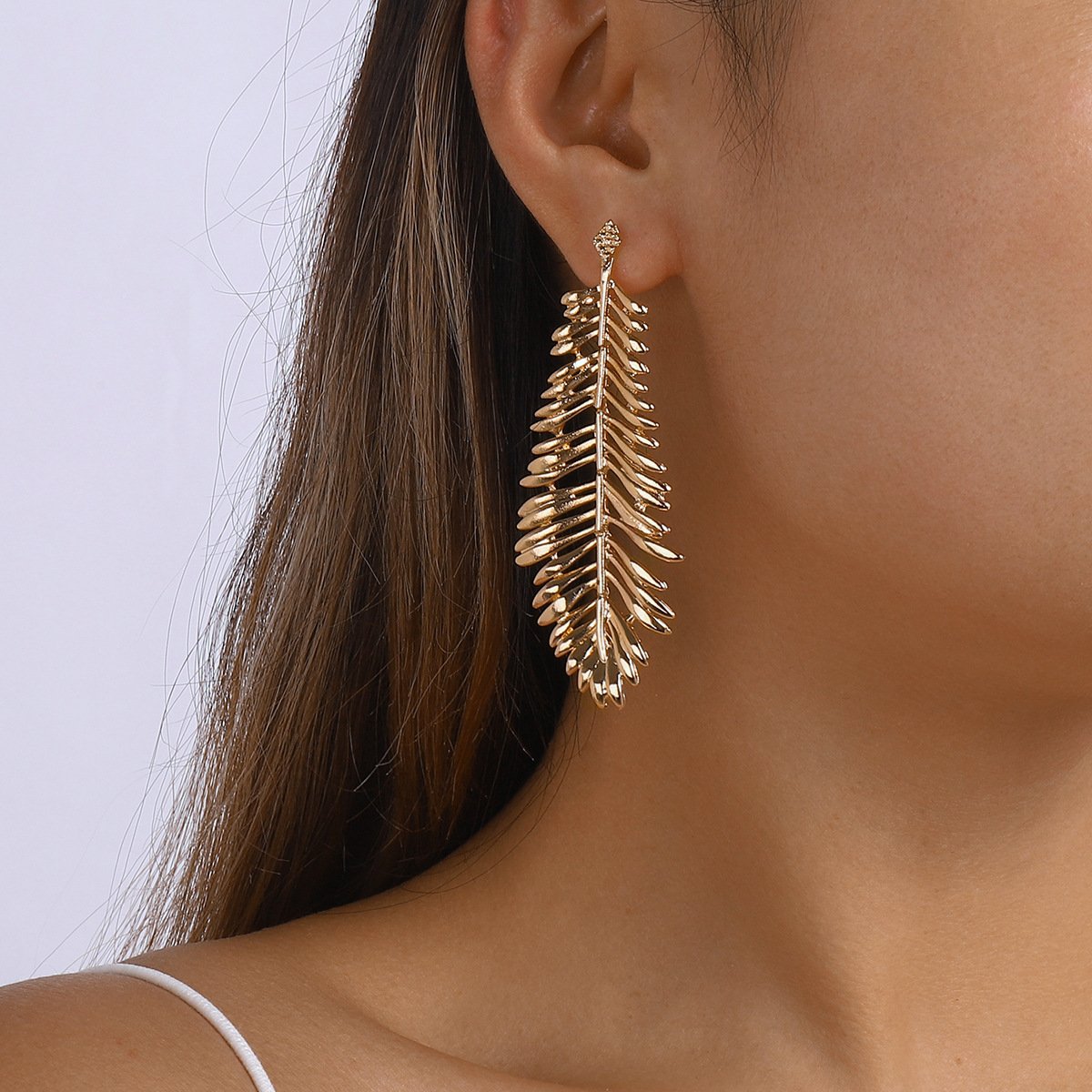 E1414 Simple Metal Earrings Creative Hollow Feather Leaf Earrings Cold Personality Earrings