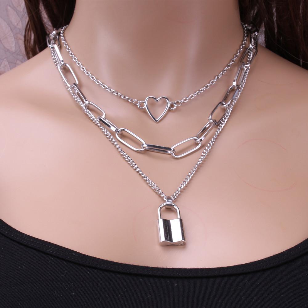 Jewelry Retro Chain Peach Heart Lock Pendant Necklace Female Creative Geometric Fashion Fashion Necklace