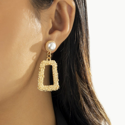 Jewelry simple temperament cold pearl earrings female niche metal sweet cool square earrings