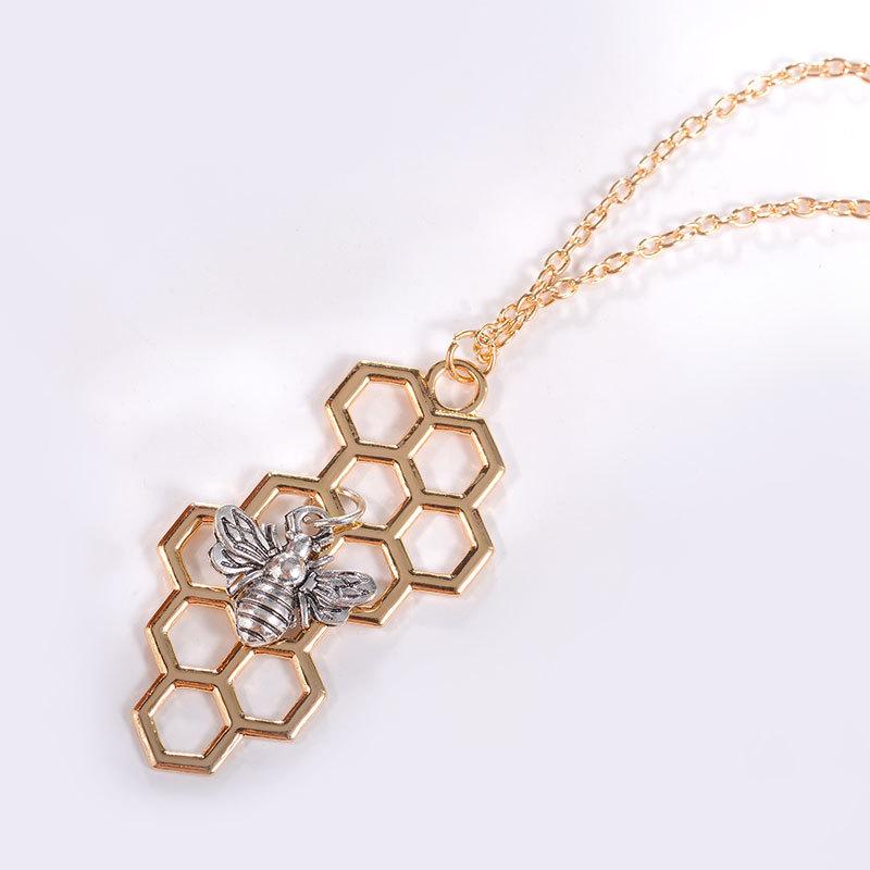 Hexagonal Honeycomb Necklace Fashion Creative Niche Design Bee Clavicle Chain Jewelry