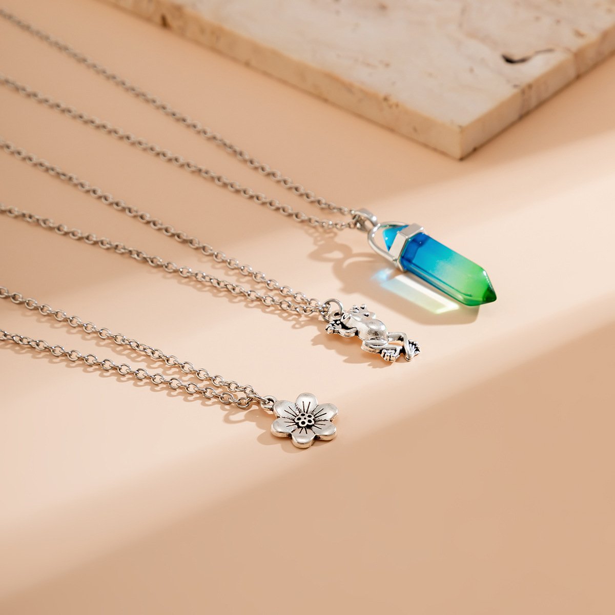 Jewelry Retro Ethnic Flower Necklace Personality Imitation Crystal Hexagonal Column Stacked Clavicle Necklace