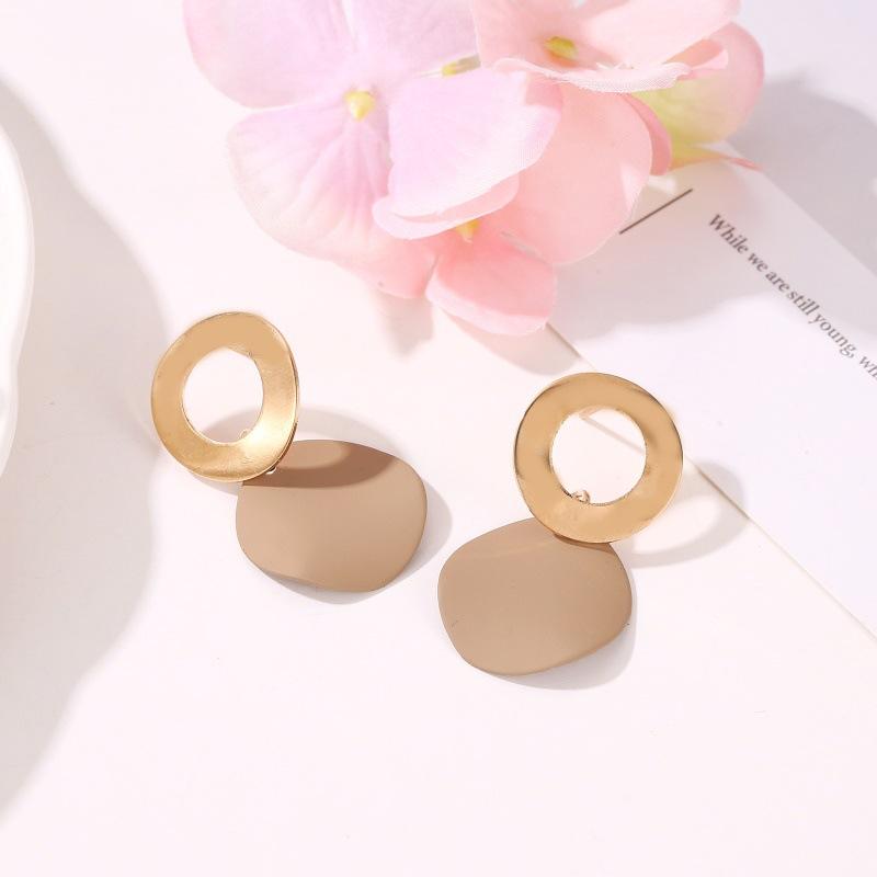 Fashion geometric earrings simple three-dimensional disc earrings earrings personality irregular round earrings women