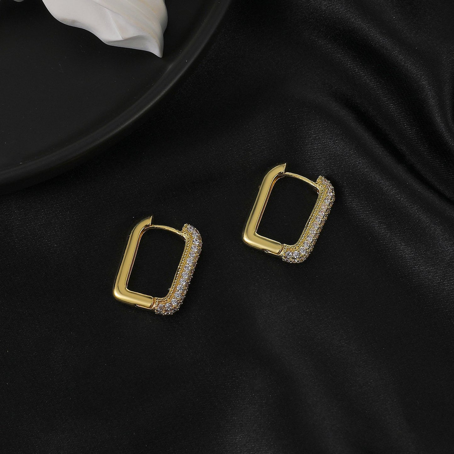 High-end copper inlaid zircon square earrings ins same fashion simple geometric earrings French style earrings for women