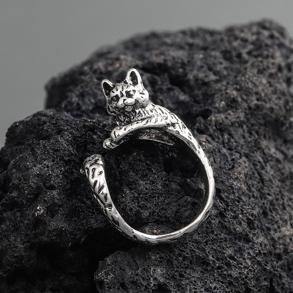 Gothic dark kitten ring male and female retro niche design opening geometric index finger ring animal ring