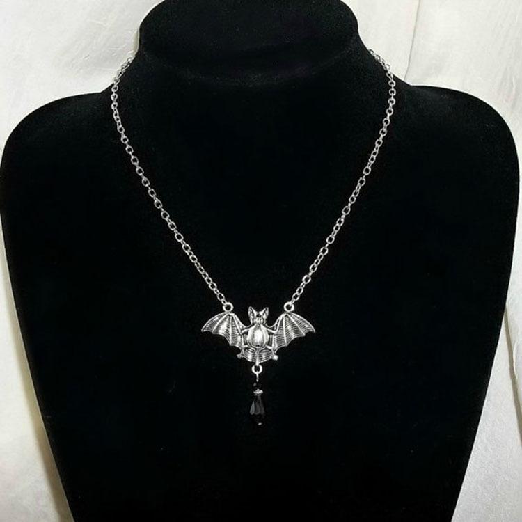 Exquisite Fashion Simple Ladies Alloy Plating Necklace Alloy Bat Pendant Jewelry