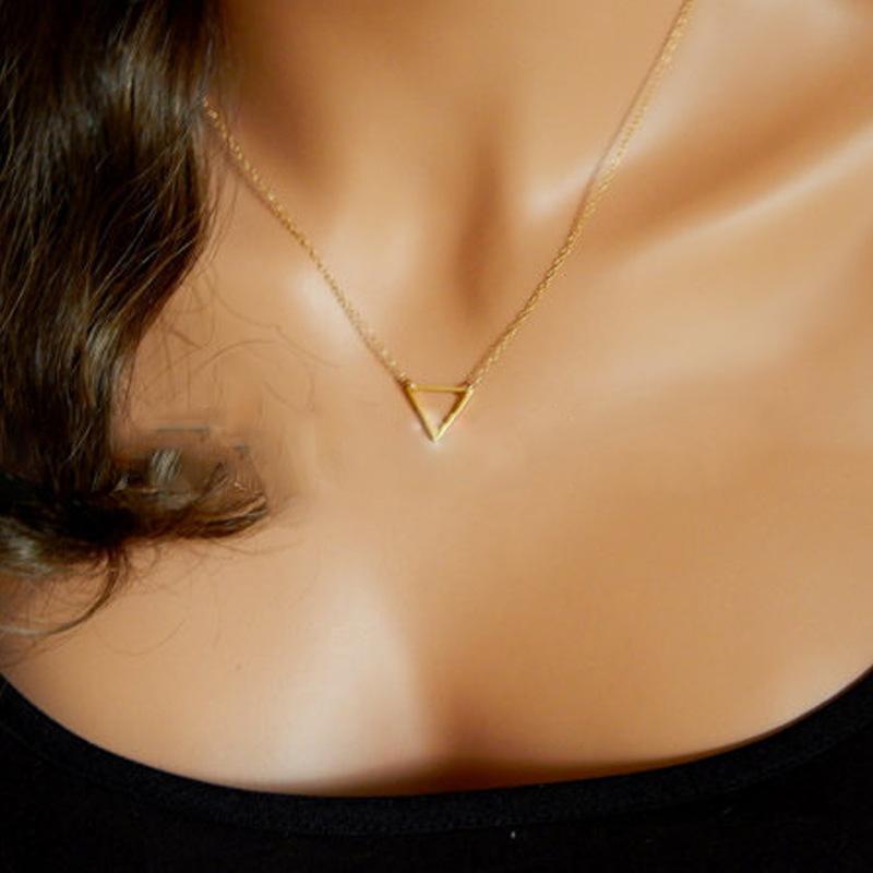 Jewelry Simple Metal Hollow Triangle Short Necklace