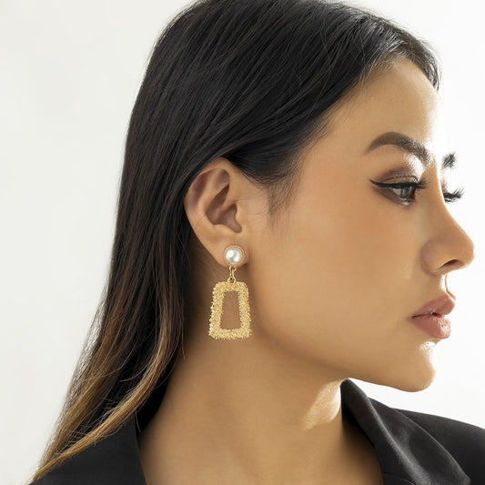 Jewelry simple temperament cold pearl earrings female niche metal sweet cool square earrings