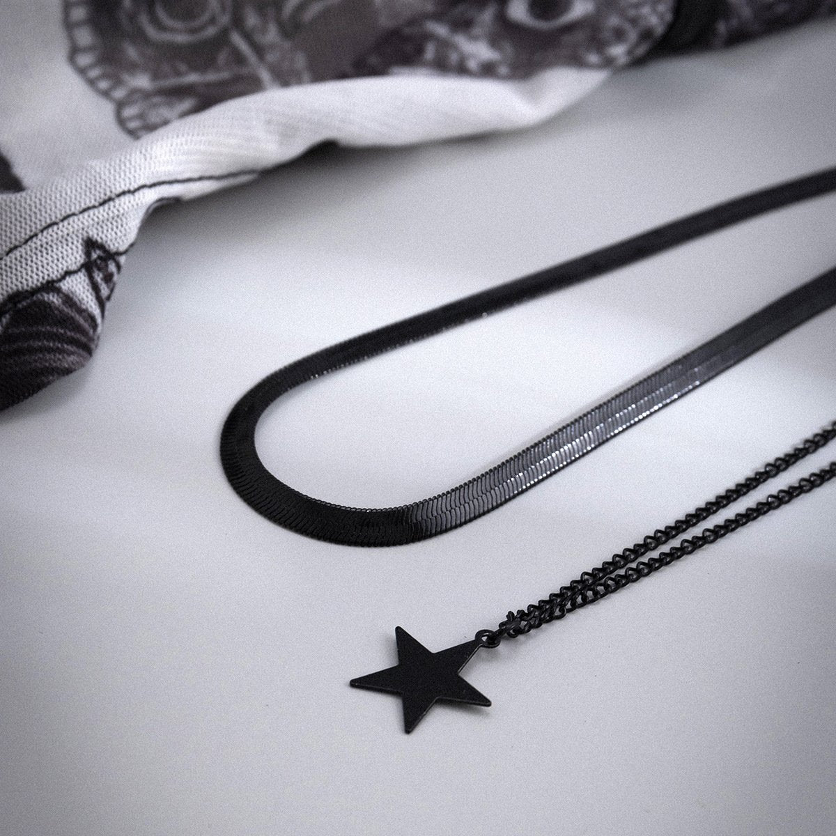 Jewelry Sweet Cool Black Snake Bone Chain Star Pendant Necklace Niche Spray Paint Simple Necklace Women