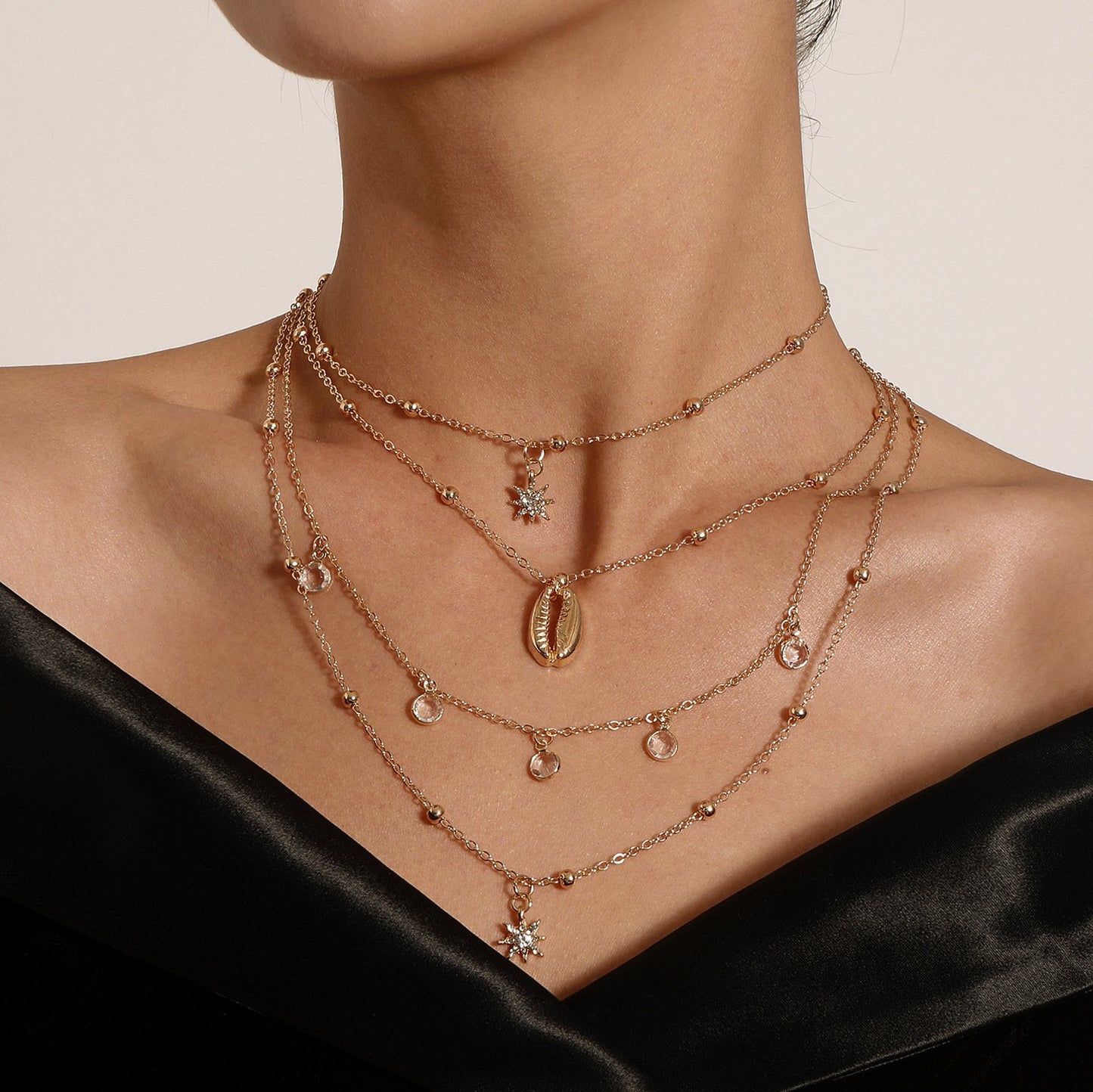 Jewelry Ladies Full Diamond Hexagram Pendant Necklace Multilayer Hip Hop Retro Rhinestone Shell Jewelry