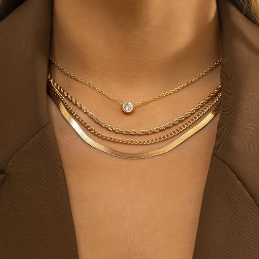 Jewelry Metal Versatile Snake Bone Chain Necklace Female Hip Hop Fashion Inlaid Rhinestone Pendant Necklace