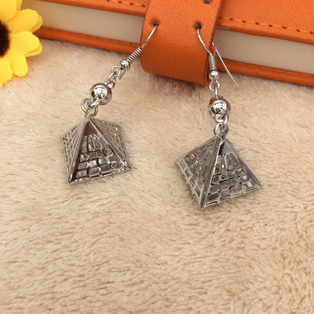 Pyramid Imitation Zircon Earrings Earrings OL Versatile Ladies Earrings Fashion Jewelry