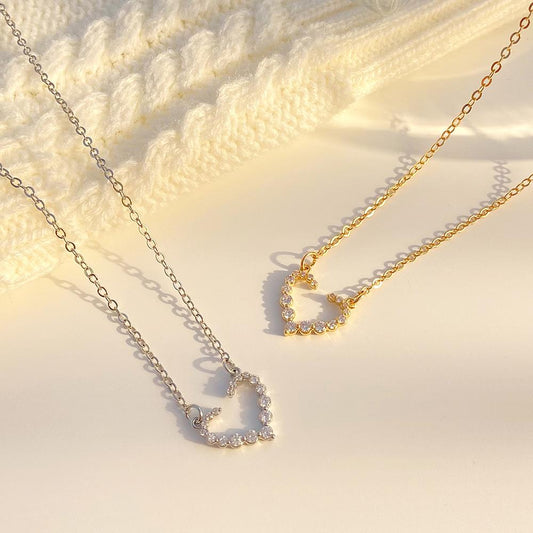 Open Heart Simple Love Necklace Female Ins Fashion Light Luxury Hollow Peach Heart Full Diamond Clavicle Chain Temperament Necklace