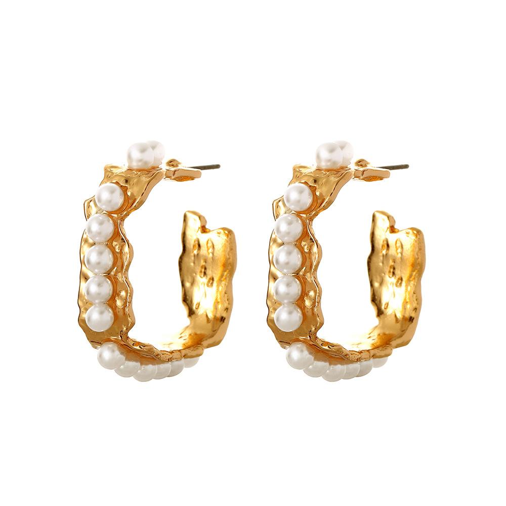 Light luxury, niche, high-end design, square geometry, irregular hammered pearl earrings, gentle temperament ear accessories