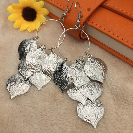 Fashionable Three-dimensional Pattern Petal Metal Sequin Ladies Earrings Earrings Earrings Stud Jewelry