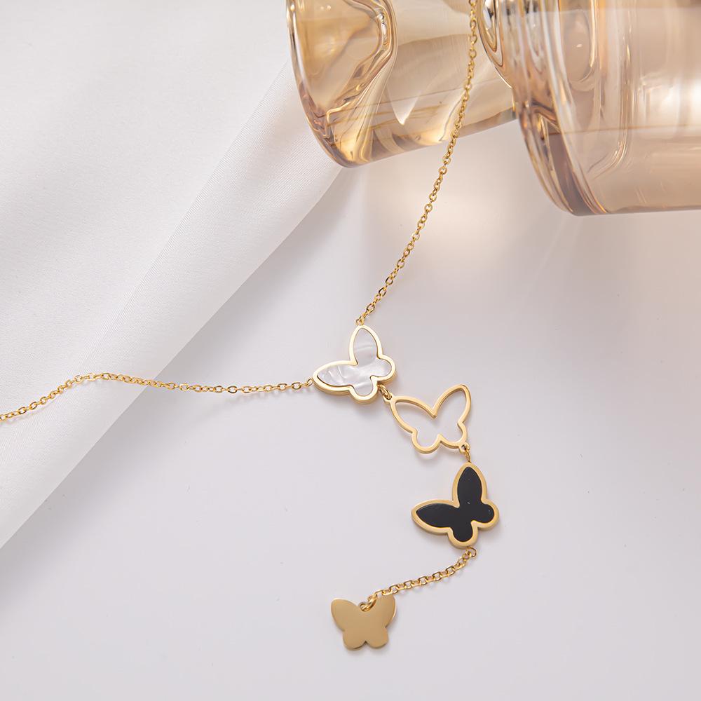 Original fresh small butterfly necklace light luxury niche stainless steel collarbone chain inssen series for girlfriend