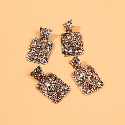 E7479 Magnesium Bottle Shape Creative Earrings Luxury European Court Retro Fashion Earrings Earrings