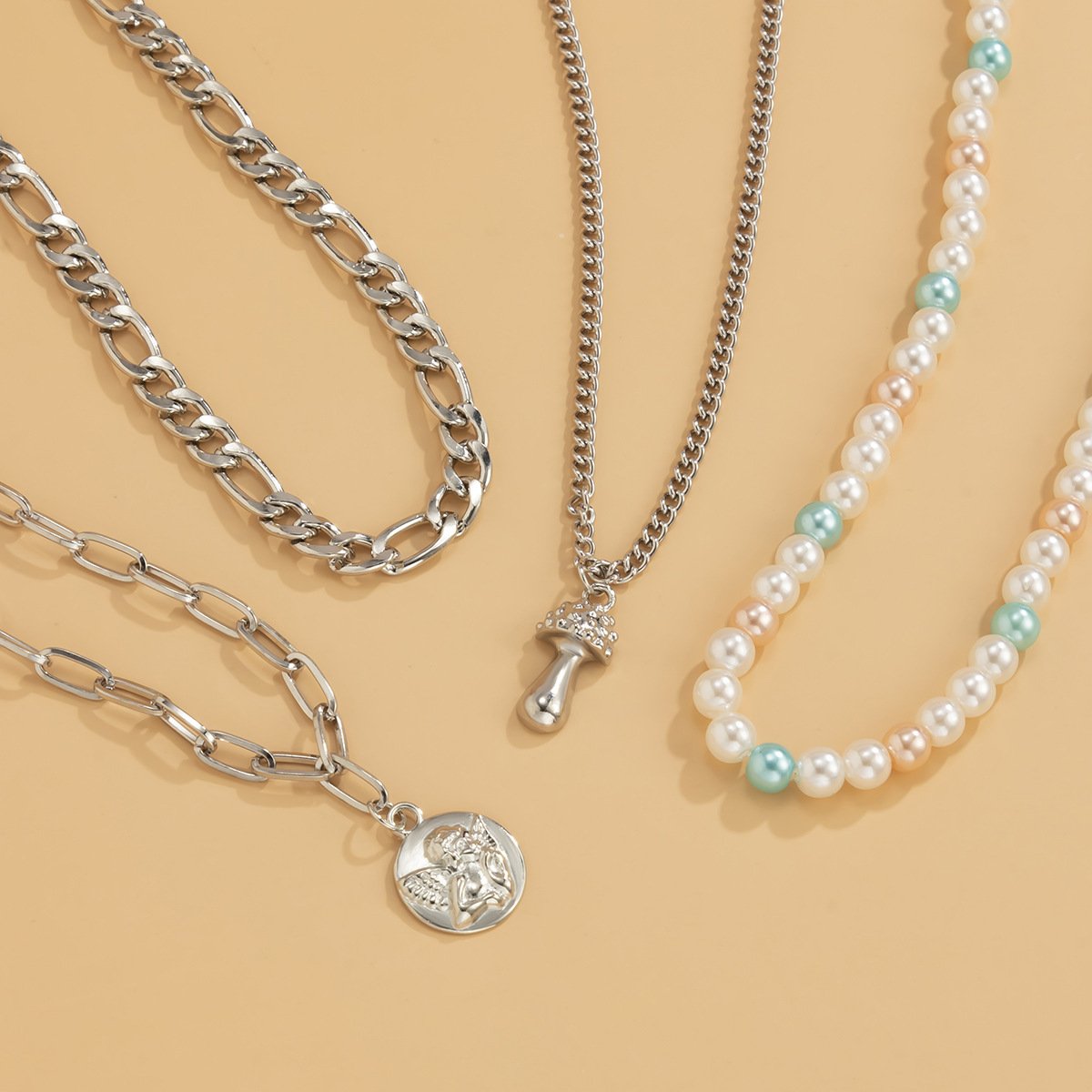 Rococo colorful imitation pearl clavicle necklace sweet and cool three-dimensional small mushroom metal portrait necklace