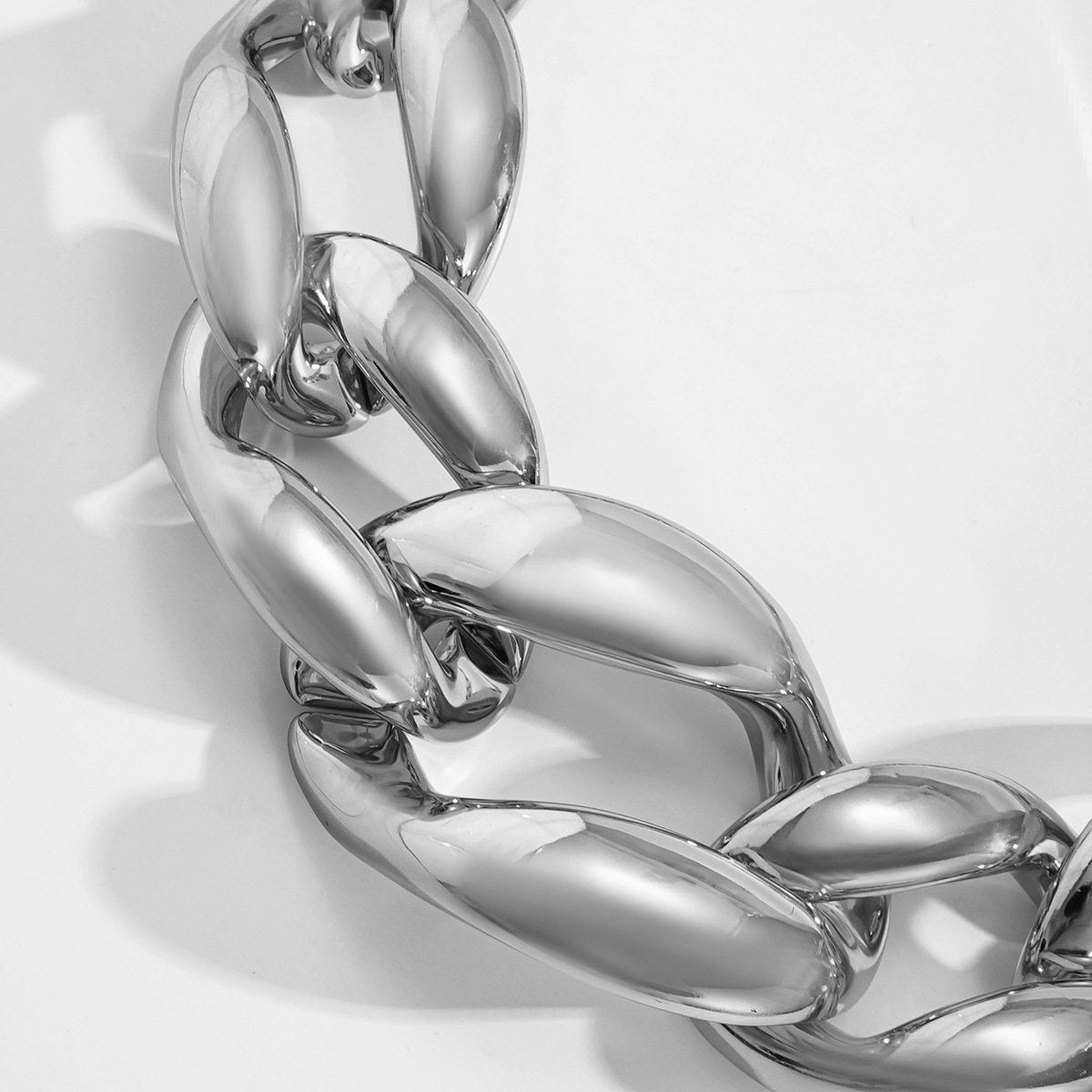 Jewelry Fashion Exaggerated Large Metal Buckle Single Layer Pendant Punk Trend Geometric Thick Chain Necklace