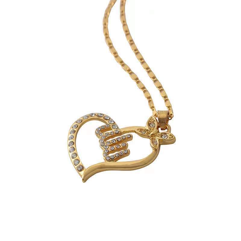 Jewelry Creative Heart Full Diamond Fashion Hollow Pendant Personality Heart Butterfly Necklace Jewelry
