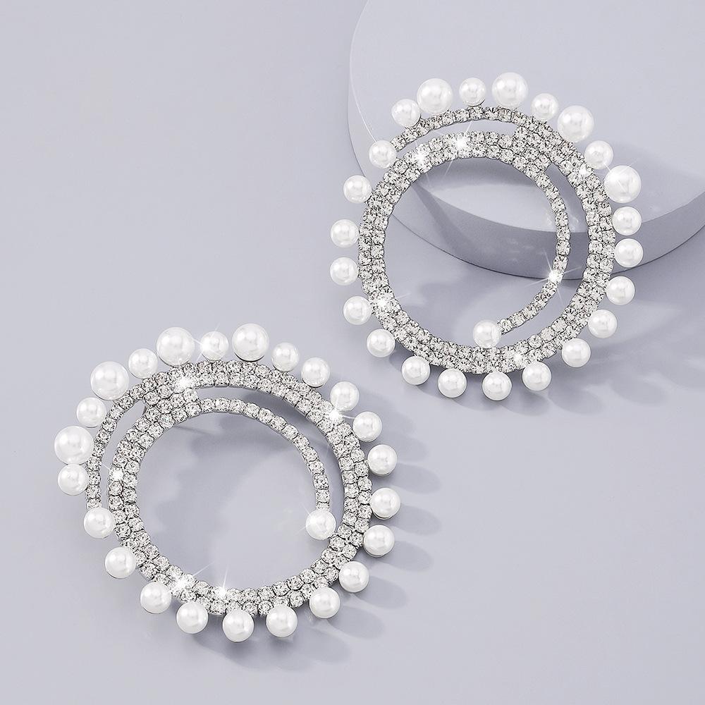 E1263 Jewelry Personality Diamond Round Earrings Exaggerated Night Light Luxury Imitation Pearl Earrings Women