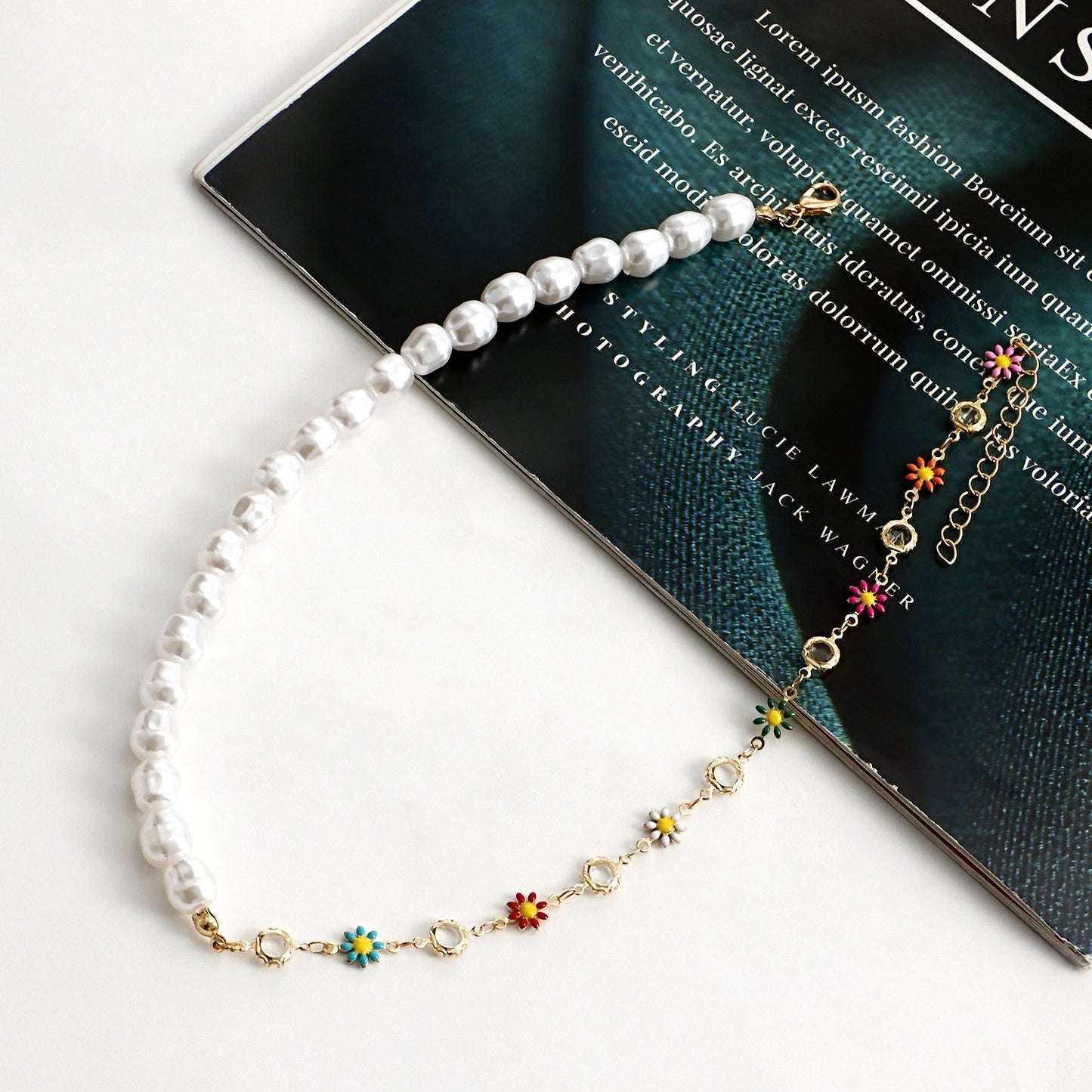 Jewelry ins splicing imitation pearl painted drip glaze flower pendant female niche high-end necklace light luxury