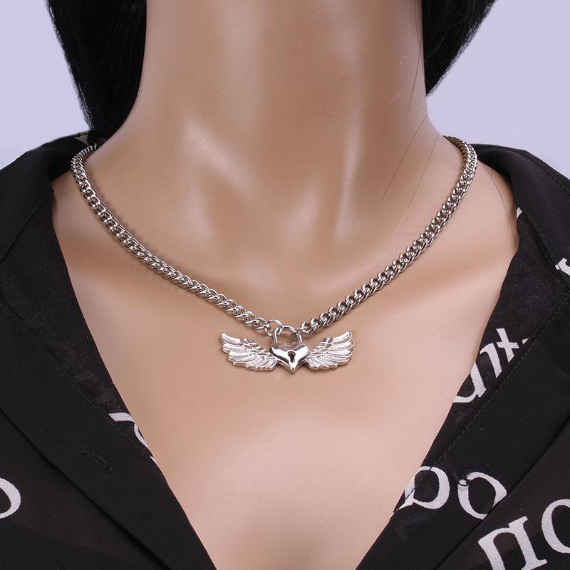 Stranded empty silver necklace simple personality ins niche design net red hipster retro wing necklace