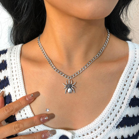 N957 Personality Spider Pendant Necklace Geometric Metal Chain Necklace Fashion Temperament Creative Clavicle Chain
