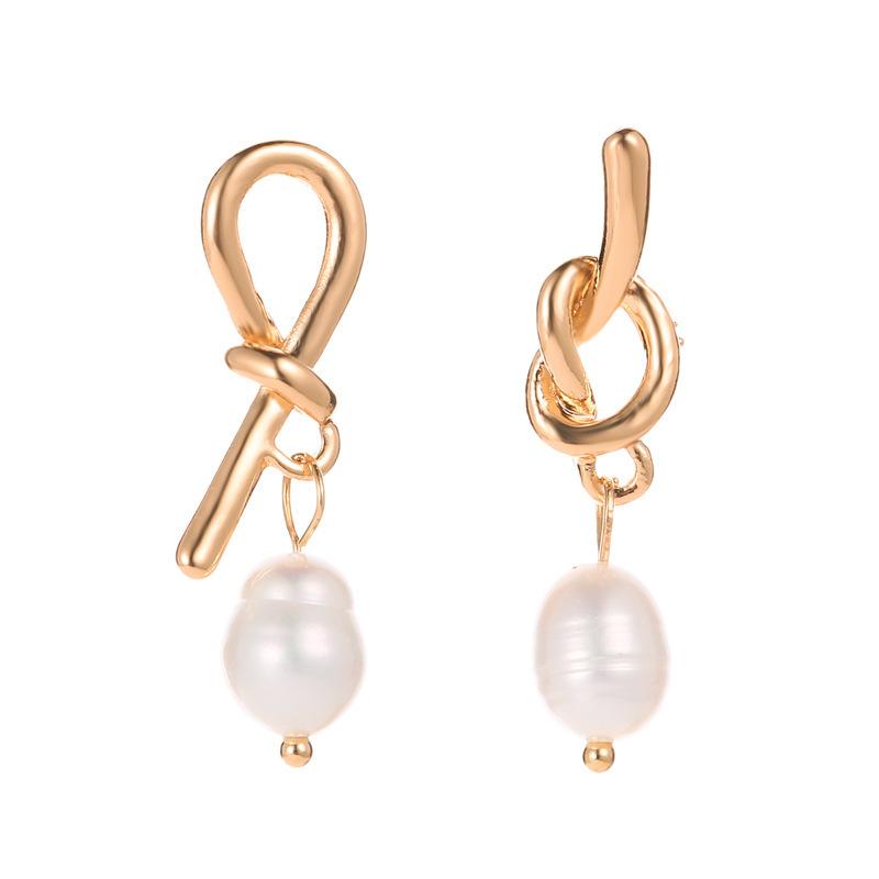 Temperament asymmetric knotted sub-gold pearl earrings fashion ladies minimalist earrings retro trend earrings