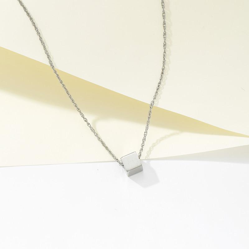 Minimalist Design Cos Cube Light Luxury Texture Titanium Steel Simple Fashion Versatile Necklace Female Small Cube