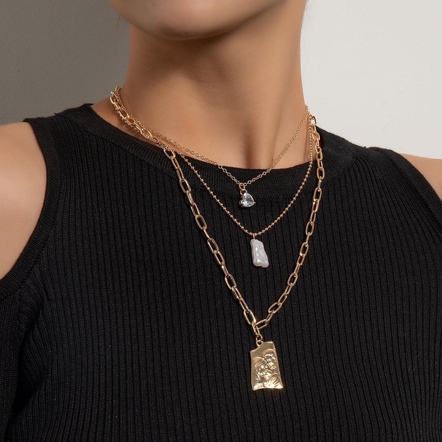 Jewelry trend multi-layer love diamond pearl alloy pendant fashion personality short sweater chain