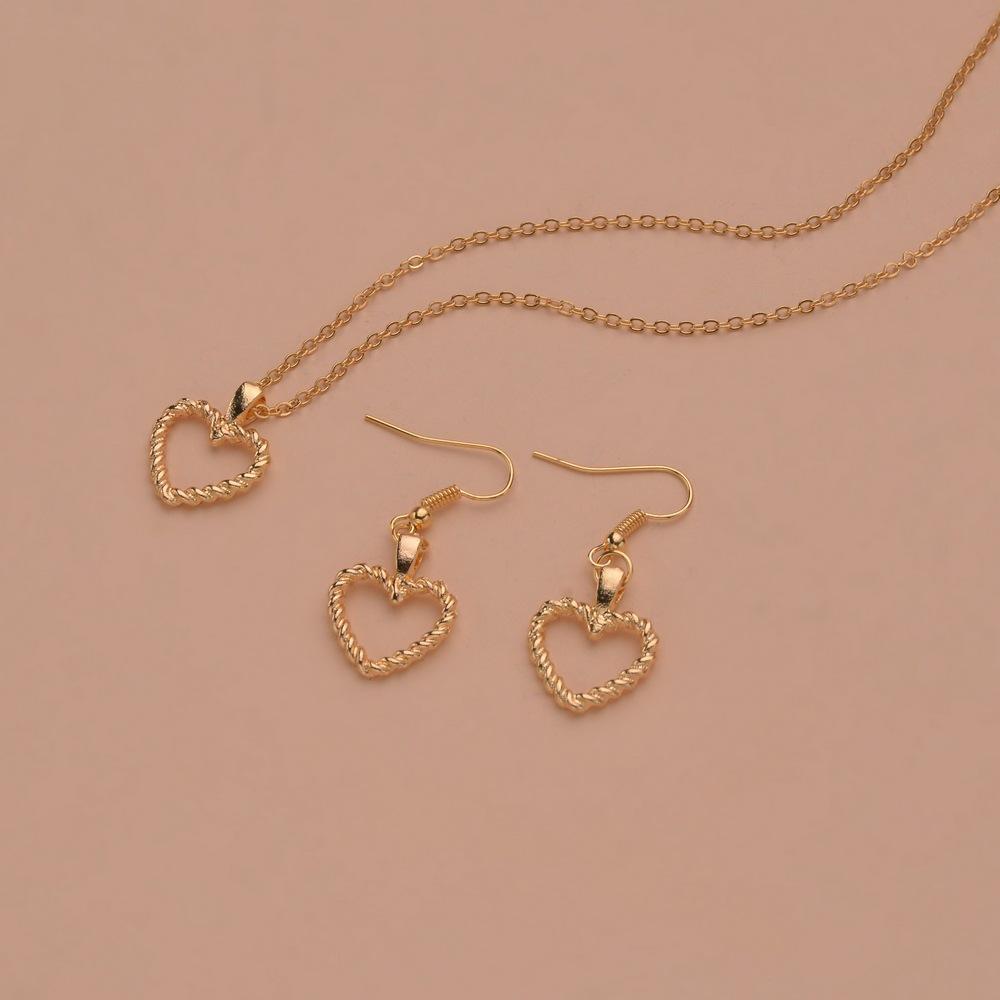 Fashion Simple Alloy Pendant Necklace Earrings Peach Heart Jewelry Set Ladies