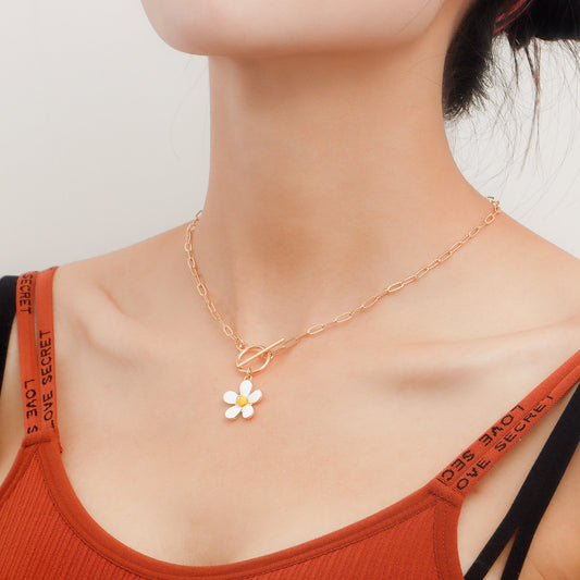 JewelrySimple FlowersFresh and SweetClavicle Chain NecklaceNortheast VersatileLight LuxuryNatural Necklace