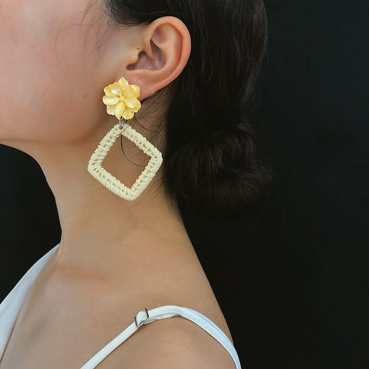 Geometric Square Creative Niche Earrings Simple Versatile Acrylic Flower Resin Straw Braided Stud Earrings Women