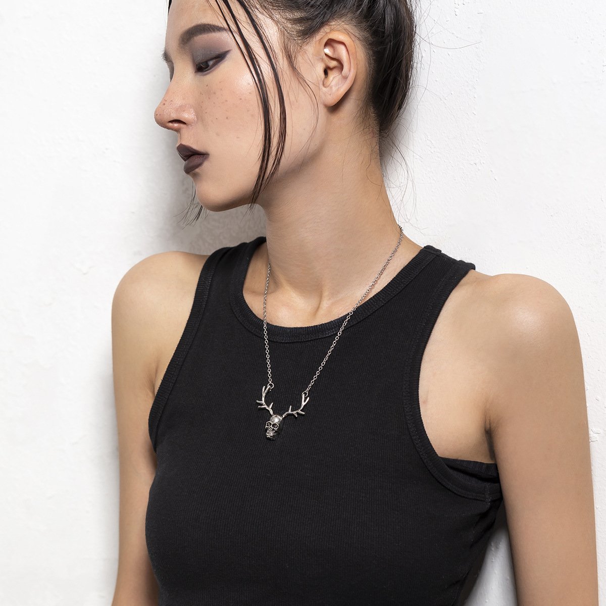 Jewelry Sweet Cool Creative Antler Skull Pendant Necklace Simple Personality Three-dimensional Necklace Female