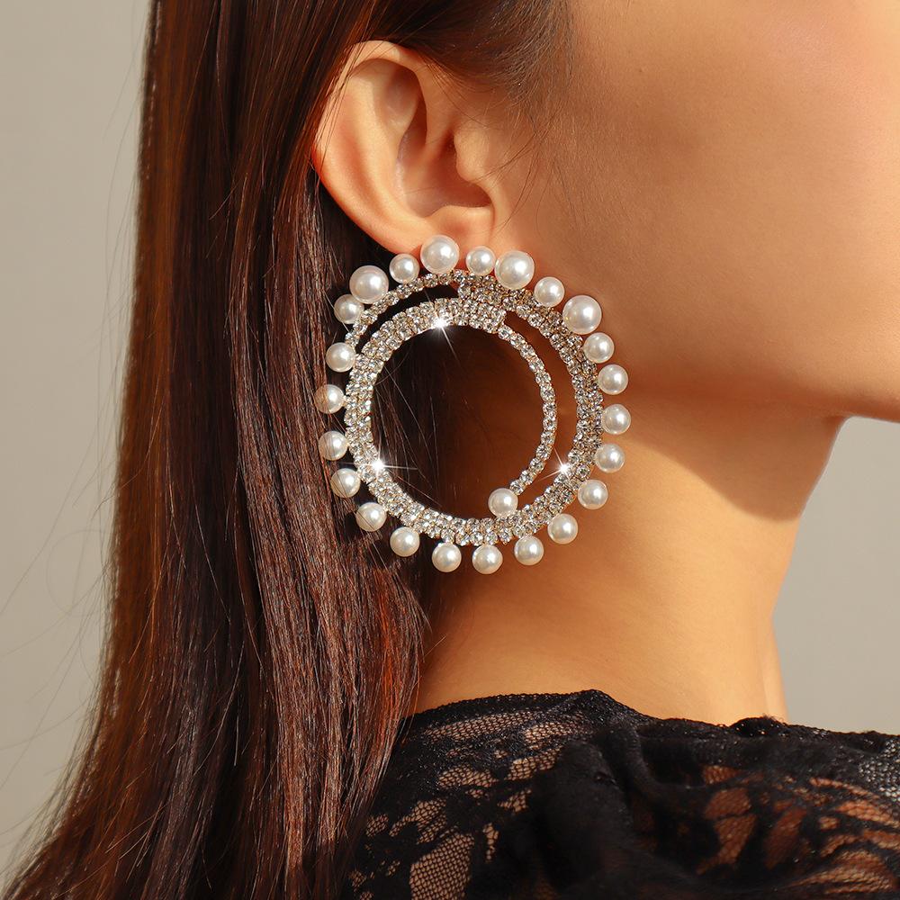 E1263 Jewelry Personality Diamond Round Earrings Exaggerated Night Light Luxury Imitation Pearl Earrings Women