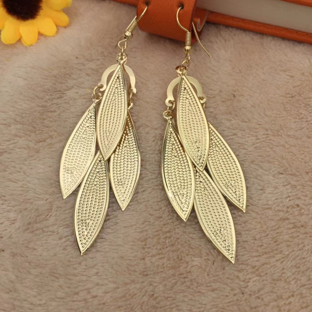 Fashion Simple Four Leaf Thread Shiny Earrings Christmas Lady Ornaments