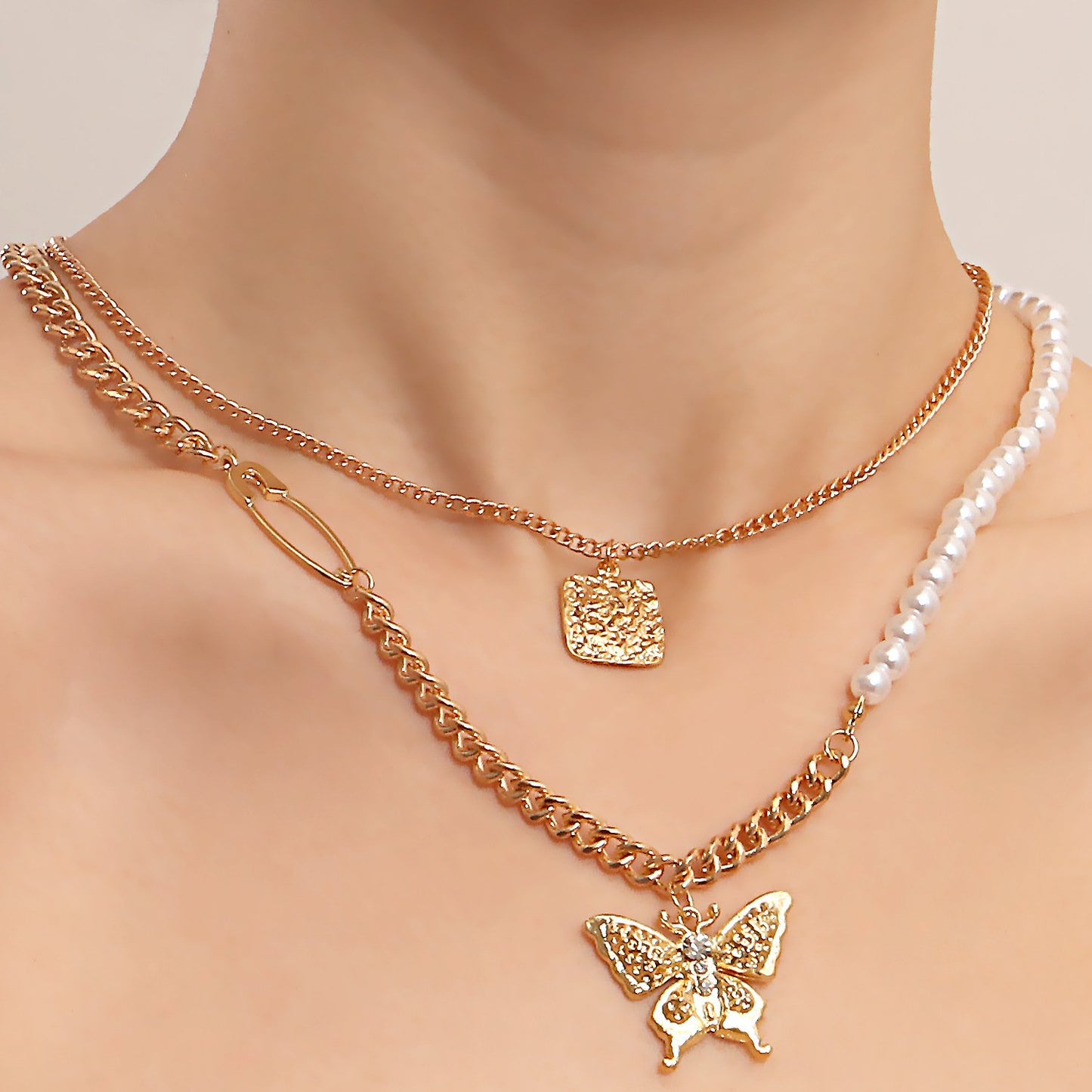 Jewelry punk double-layer micro-inlaid diamond butterfly pendant necklace female ins imitation pearl necklace