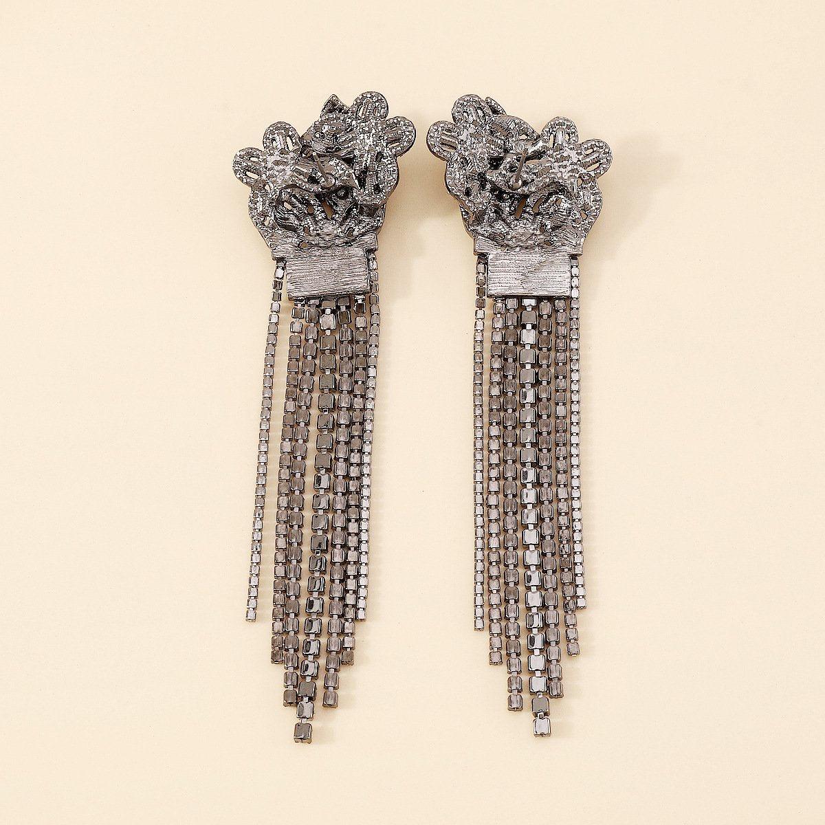 E191ZA Exaggerated rhinestone tassel long earrings light luxury temperament geometric claw chain retro fashionable earrings women