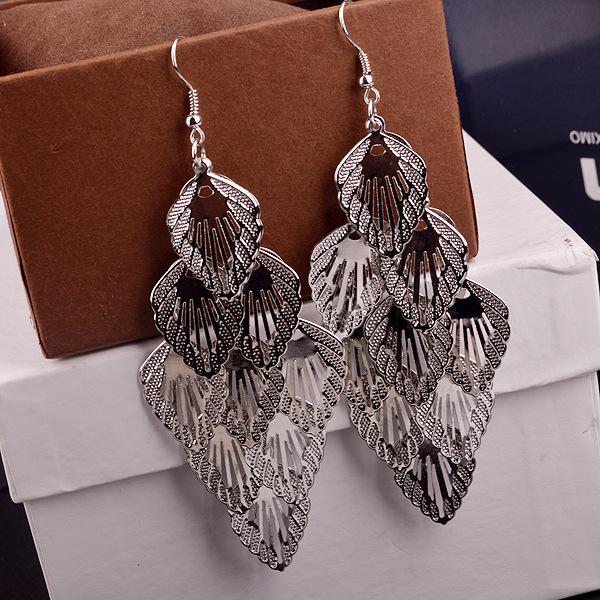 Long Hollow Leaf Earrings Fashion Metal Earrings