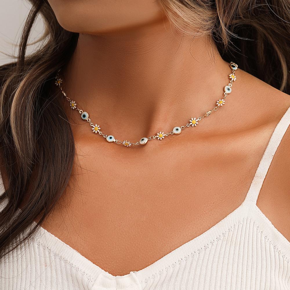 Summer collarbone chain personality fashion short section devil's eye small daisy choker necklace necklace female